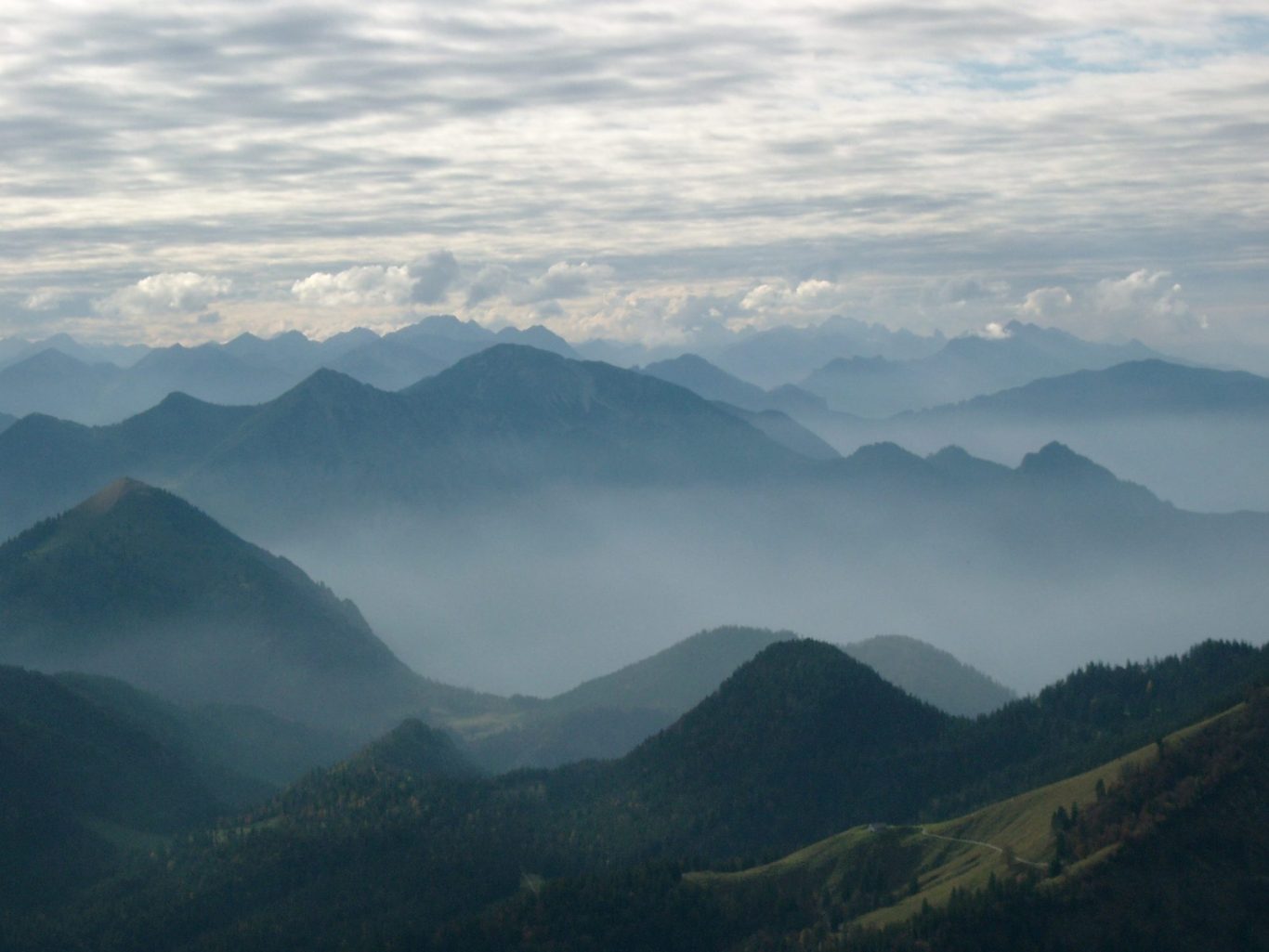 Blick von der Benediktenwand zum Karwendel